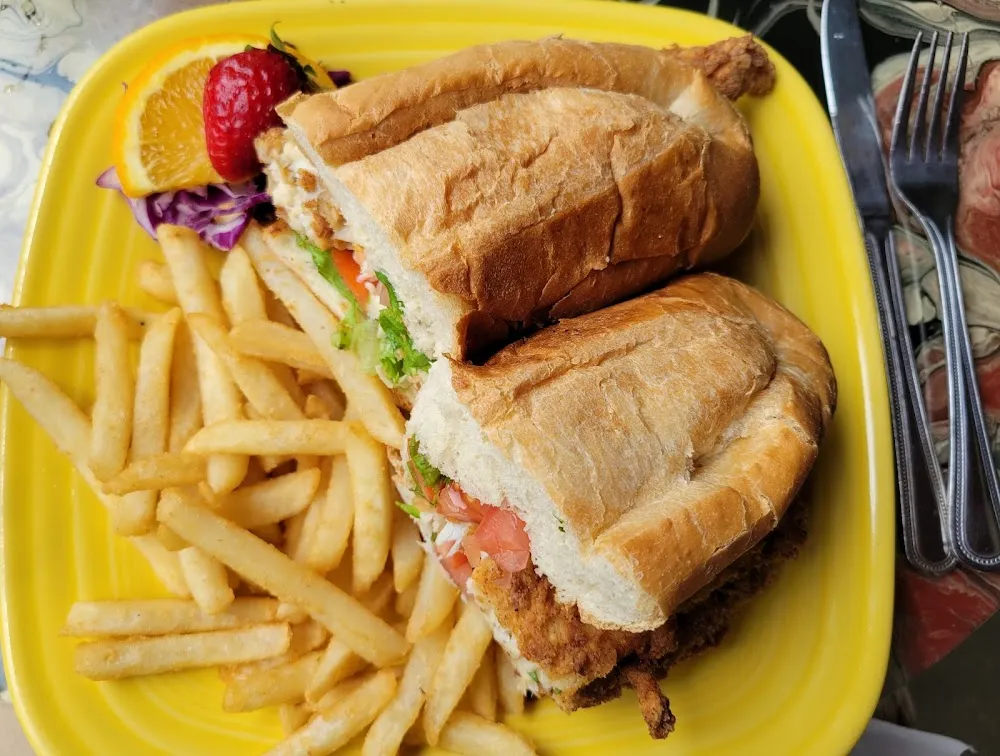 Flounder PO' Boy